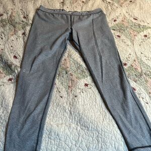 Women’s large, under armor, athletic leggings!
